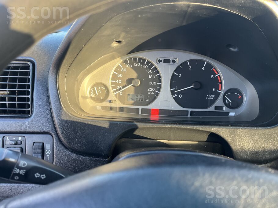 Pardodu . Mitsubishi Space Star 2002 gada 1.9 dīzeli ar manuālo kārbu patēri