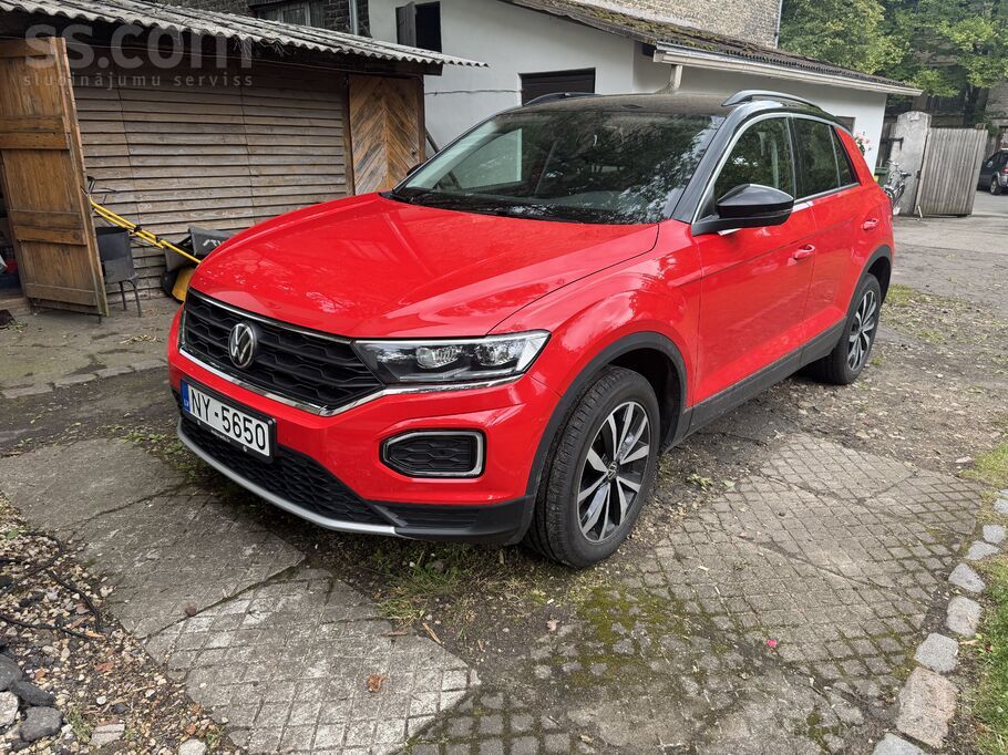 Volkswagen Pārdodam VW T - Roc ideālā stāvoklī, komplektā ir 