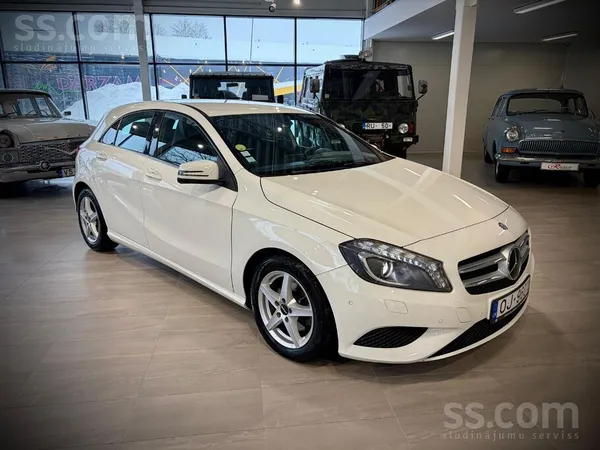 Mercedes-benz A200 ar superekonomisku dīzeļdzinēju un automātisko ātrumkārbu