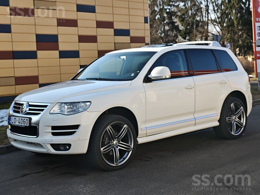 Volkswagen Volkswagen Touareg 3.0 D automāts. Facelift. R-Lin