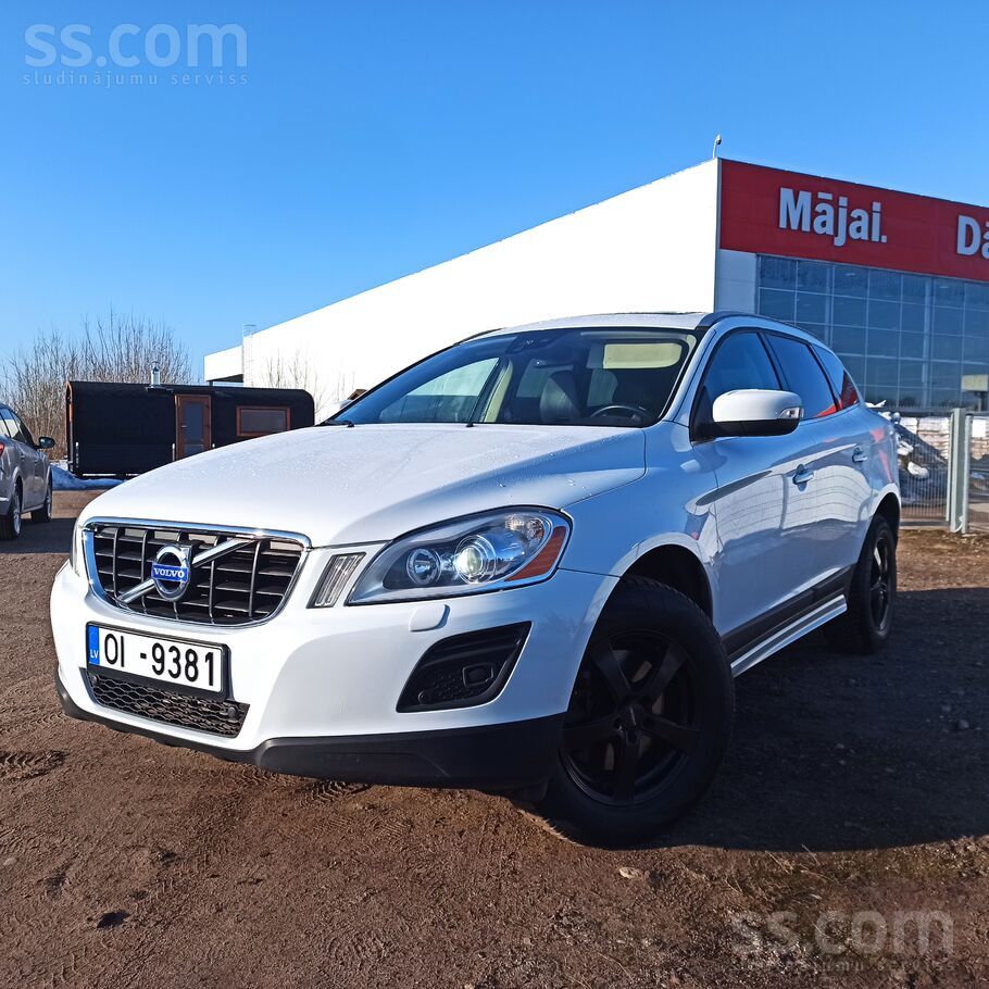 Volvo Xc60 2.4D, 120kW, 4x4. Manuālā pārnesumu kārba.