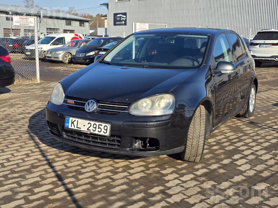 Volkswagen Golf 2.0d;103 kw (140 zs);2006 gads. 
Abs; Airbag; Pretbuksēšana