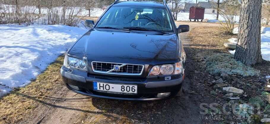 Volvo Ir pieejamas bildes