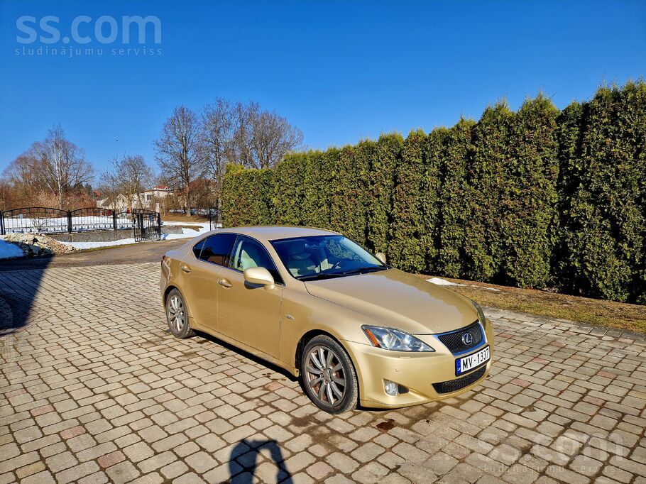 Pārdodu 2006. gada Lexus IS 250 153kW (205hp).
Ir vizuāli defekti - rūsa u