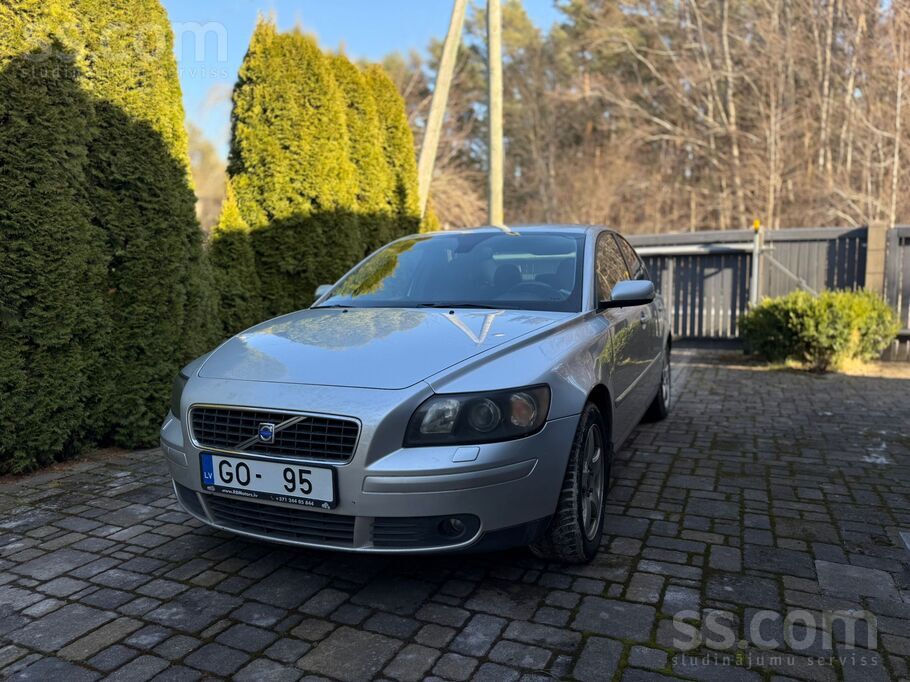 Volvo Pārdodu savu auto. Šobrīd stāvoklis ir labs. Nomai