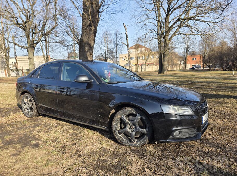 Audi Sakarā ar ģimenes pieaugumu pārdodu Audi A4 Sline 