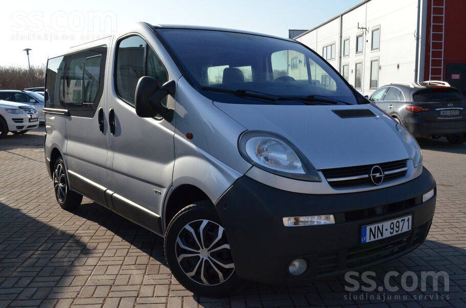 Opel Opel Vivaro 2003.gads, manuāls. 1.9 dīzelis, 74 kW