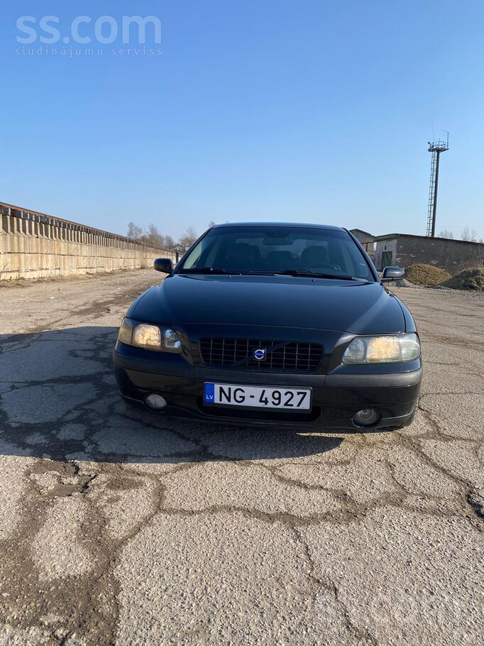 Volvo Volvo S60, 2.4 dīzelis, 120kw, 5 ātrumu mehānika. 