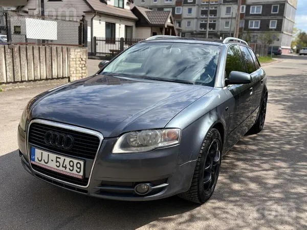 Audi Audi a4B7 Auto labā tehniskā un vizuālā stāvoklī. 