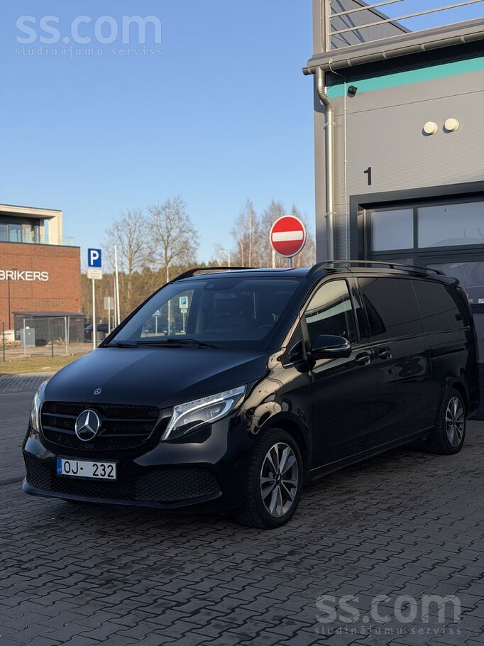 Mercedes-Benz V-Class (W447) Extra Long 9G-Tronic Led I Captain Seats
Pār