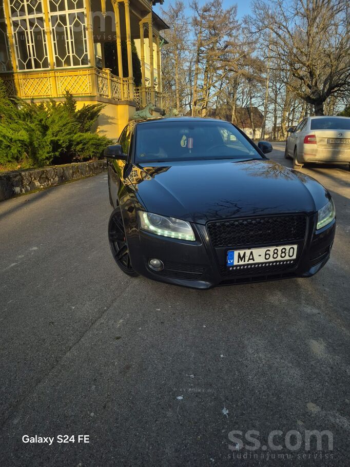 Audi Pārdodu koptu un vizuāli pievilcīgu Audi A5 2.7 Td