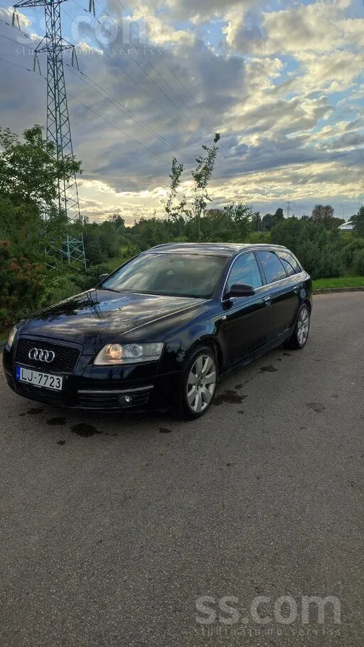 Audi Audi A6 Quattro. 