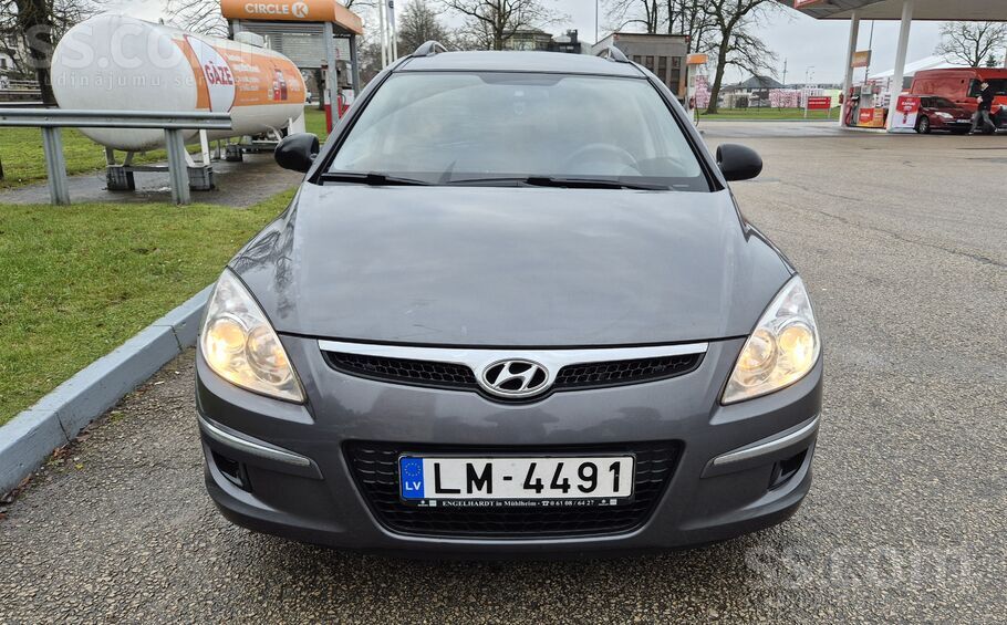 Pārdodu Hyundai i30: universāls, dīzelis, manuālā kārba. 

Mašīna ļoti pie