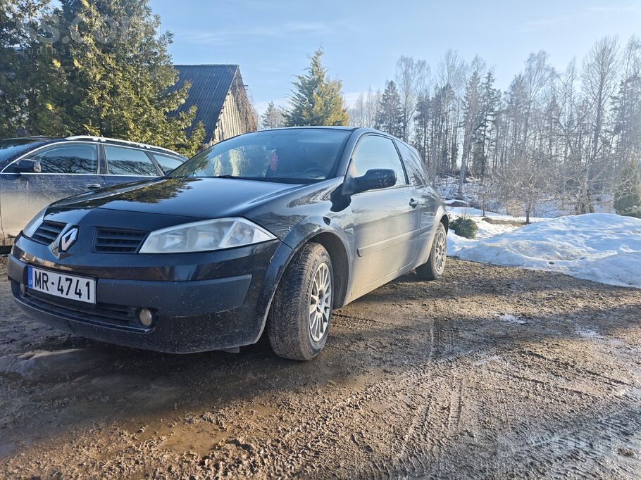 Renault Pārdodu renault megane coupe 1.6 benzīns labā tehn
