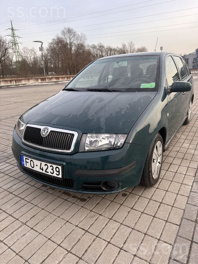 Skoda Я второй владелец, машина в одних руках последние 