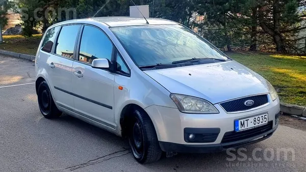 Ford Salons pēc ķīmiskās tīrīšanas. 05.01.2027. tehnisk