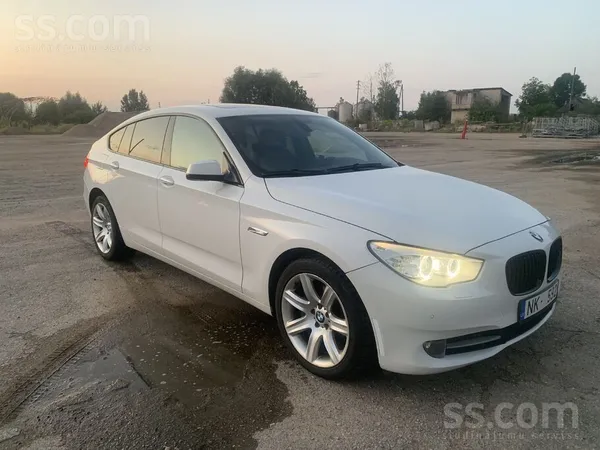 BMW Elegants un dinamisks BMW 530 Komfortabls biznesa 