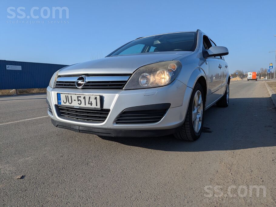 Opel Pārdodu 2006. gada Opel Astra H universāli ar 6 āt