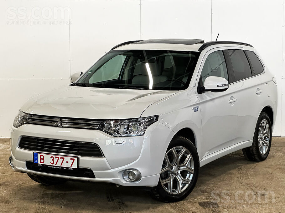 Mitsubishi Outlander Phev Plug-in Hybrid Instyle Edition 2.0i 4Wd. Elegantaj