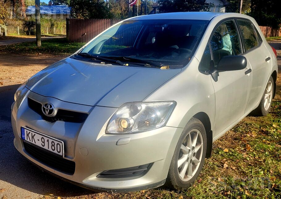 Toyota Toyota Auris, 1.6 benzīns, mehāniskā ātrumkārba, o