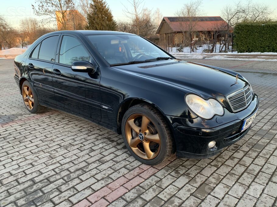 Pārdod Mercedes-Benz C230 Carlsson komplektācijas modeli
Tehniskā apskate