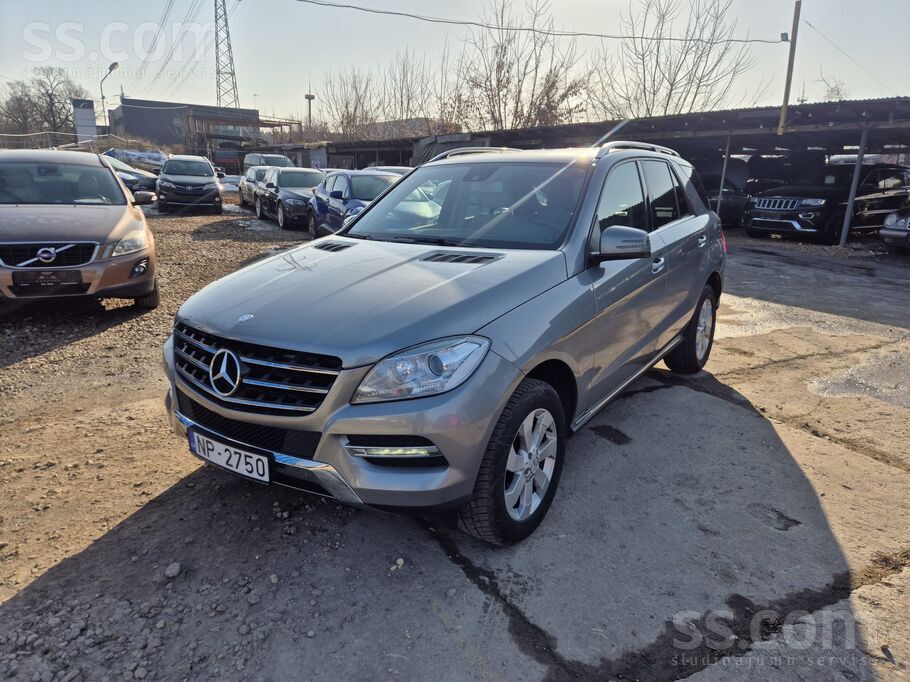 Mercedes Mercedes Benz ML 350 3.0l dīzelis. 190kw