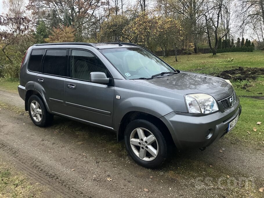 Nissan Pārdodu auto ar sīkiem vizuāliem un tehniskiem def
