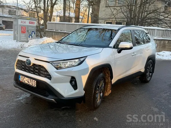 Toyota Praktiski jauns auto ar garantiju Ziemas un vasara
