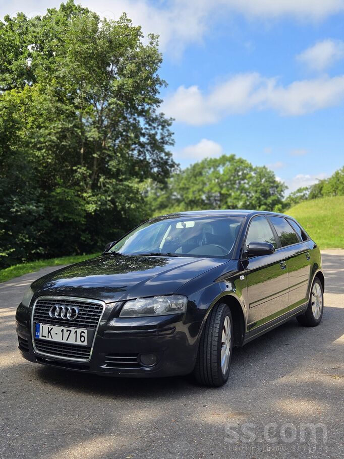 Audi Motors un ritošā daļa labā stāvoklī. Ir nelieli vi