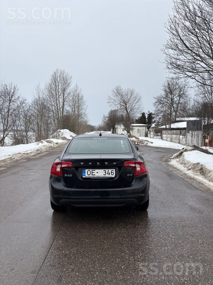 Volvo Pārdodu Volvo S60 ar 2.0 dīzeļa dzinēju D4. 120kw