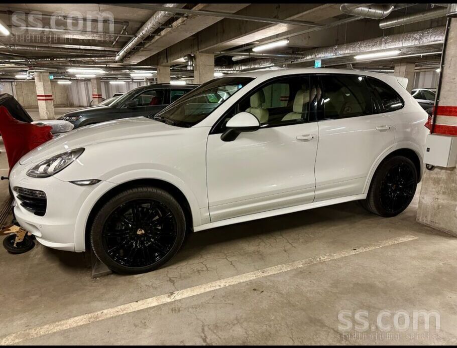 Pārdodu koptu un vizuāli ļoti pievilcīgu Porsche Cayenne ar uzticamāko 3.0 d