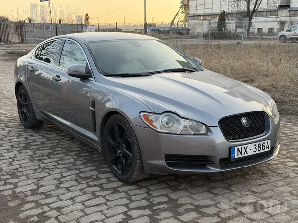 Jaguar Продаю или Меняю 3.0 бензин-газ ТО 28.10.2026 нало