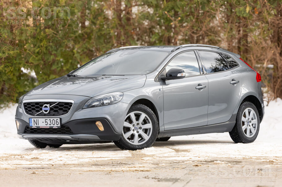 Volvo Volvo V40 Cross country 4x4 automāts.