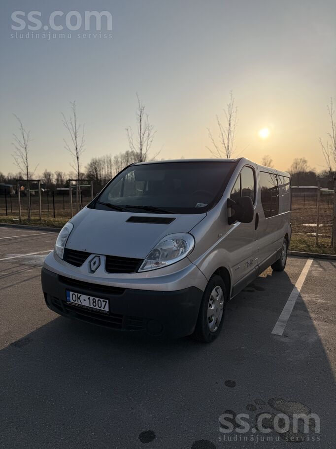 Renault Tiek pārdots kopts Renault Trafic busiņš, labā gan