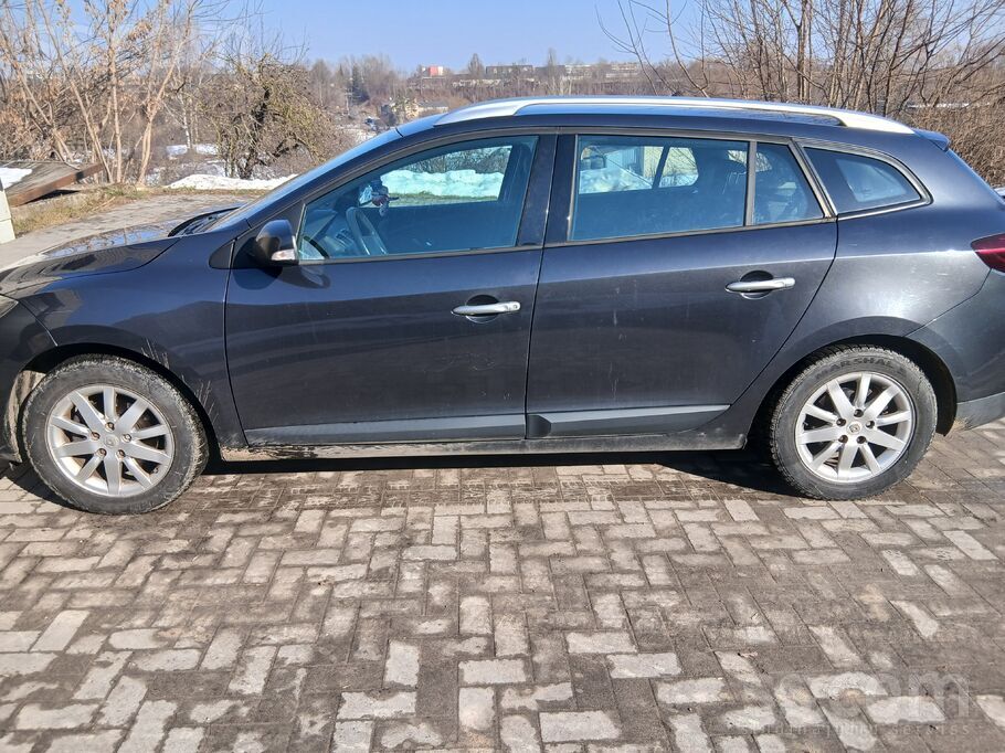 Renault Mainīta siksna, filtri, eļļa.