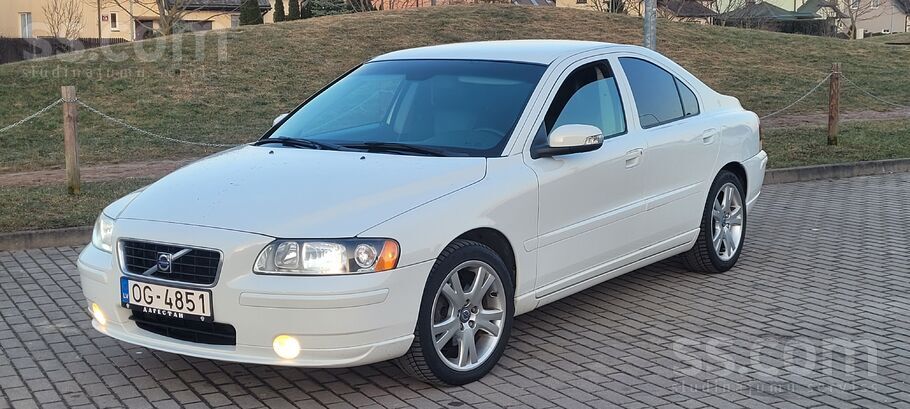 Volvo Продаю, машина в хорошем состоянии, владею ей с 20