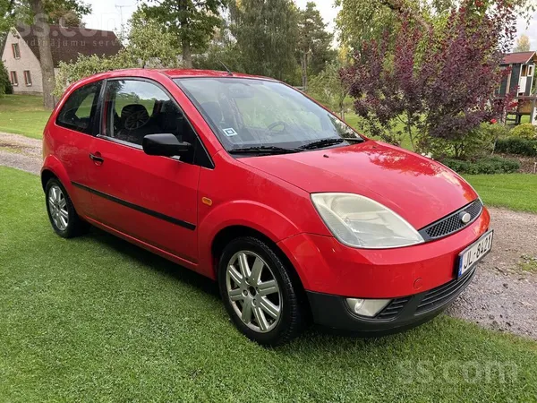 Ford Pārdodu auto lieliskā tehniskajā stāvoklī. Patēriņ