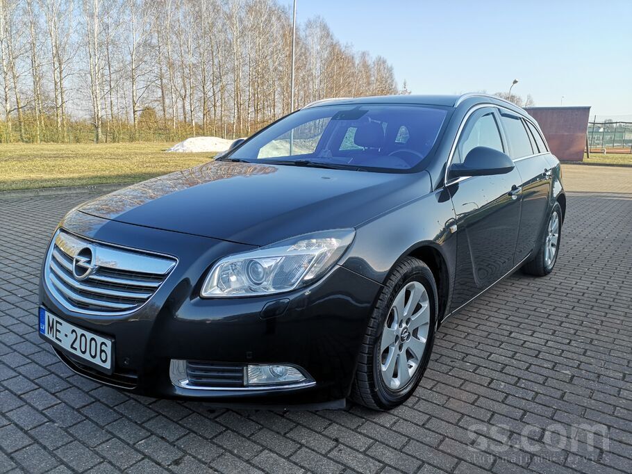 Tirgojas labas komplektācijas opel insignia, apkopes veiktas regulāri, nesen