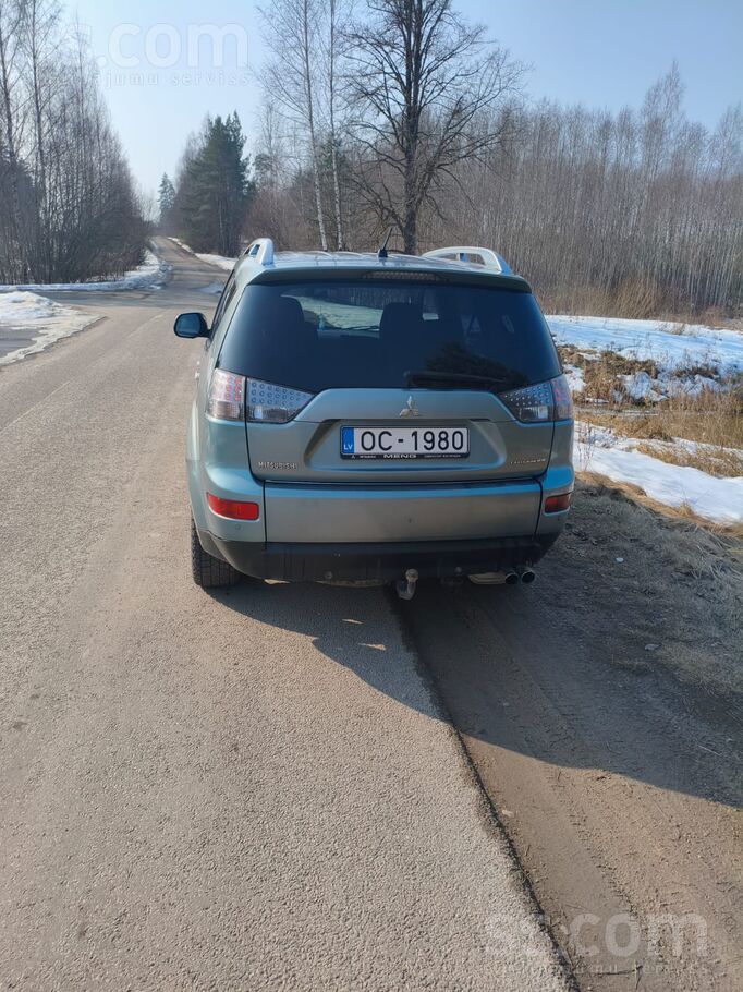 Pārdodu labi koptu automašīnu Mitsubishi Outlander. Braukts Latvijā 1 gadu.