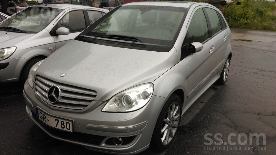 Mercedes MB B200 tehniski ideālā stāvoklī, auto ar nelielu 
