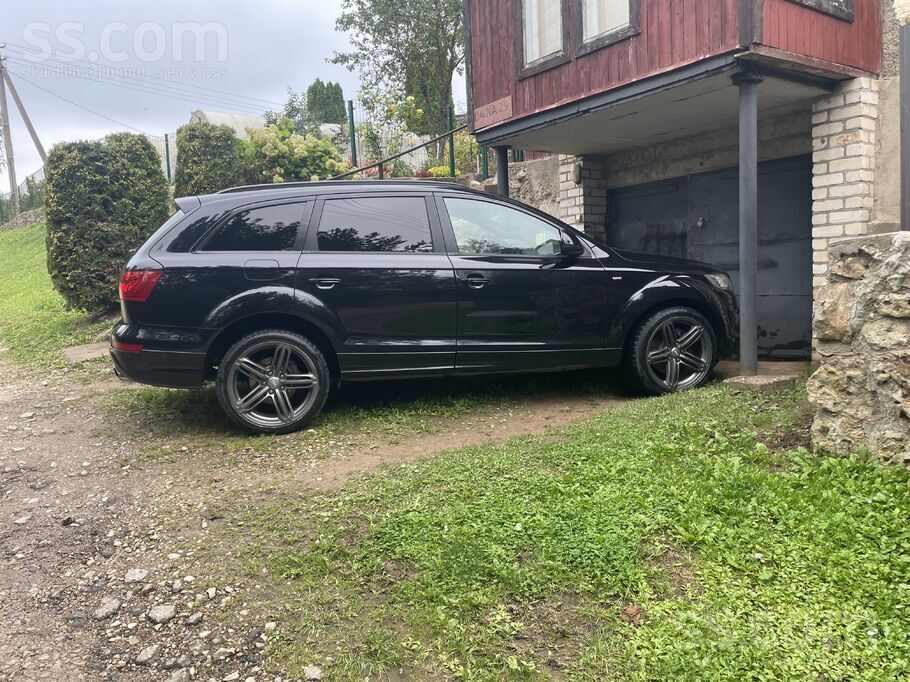Audi Продается машинка в хорошем состоянии с двумя комп