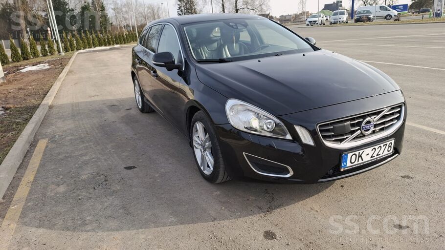 Volvo Pārdodu - Volvo V60 2.4 D5 Awd, automāts. 