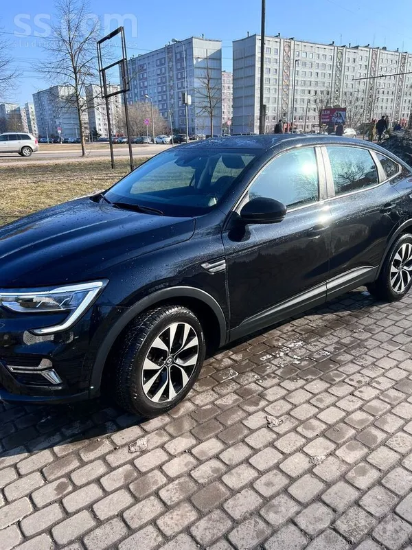 Renault Pardod forsu Renault Arkana, ar mazu noskr. Labs s