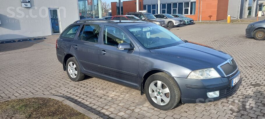 Skoda Машина в хорошем состоянии, маленький расход топли