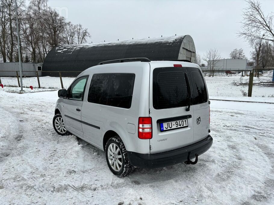 Volkswagen Pārdodu labu caddy, 2 gadi atpakaļ nomainīta zobsi