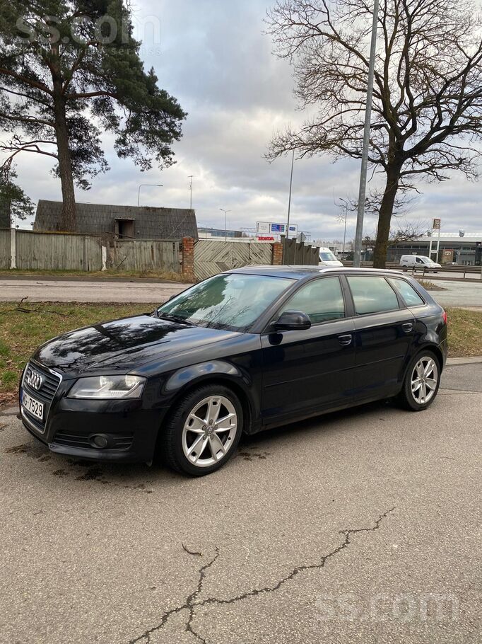 Pārdodu labu auto ikdienas braukšanai. Auto regulāri kopts un uzturēts darba