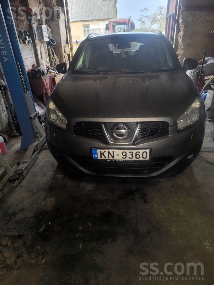 Nissan Pārdod Nissan qashqai ar motora defektu nevar pied