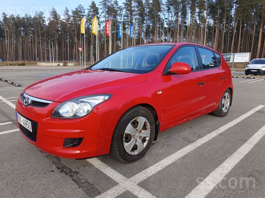 Hyundai i30, no ārpuses mazs, bet iekšā ietilpīgs auto, kurš būs ērts arī ga