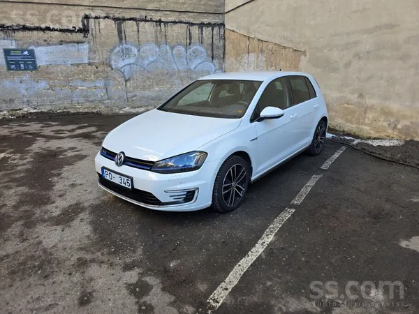 Volkswagen Īpašnieks pārdod VW Golf 7 Gte Plug-In Hybrid 204 
