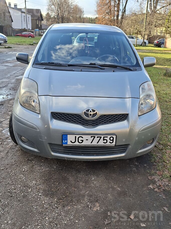 Toyota Pārdodu Toyota Yaris 1, 4 D. Tikko izieta TA, dzin